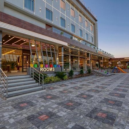 Hotel Decent Unjha Eksteriør bilde