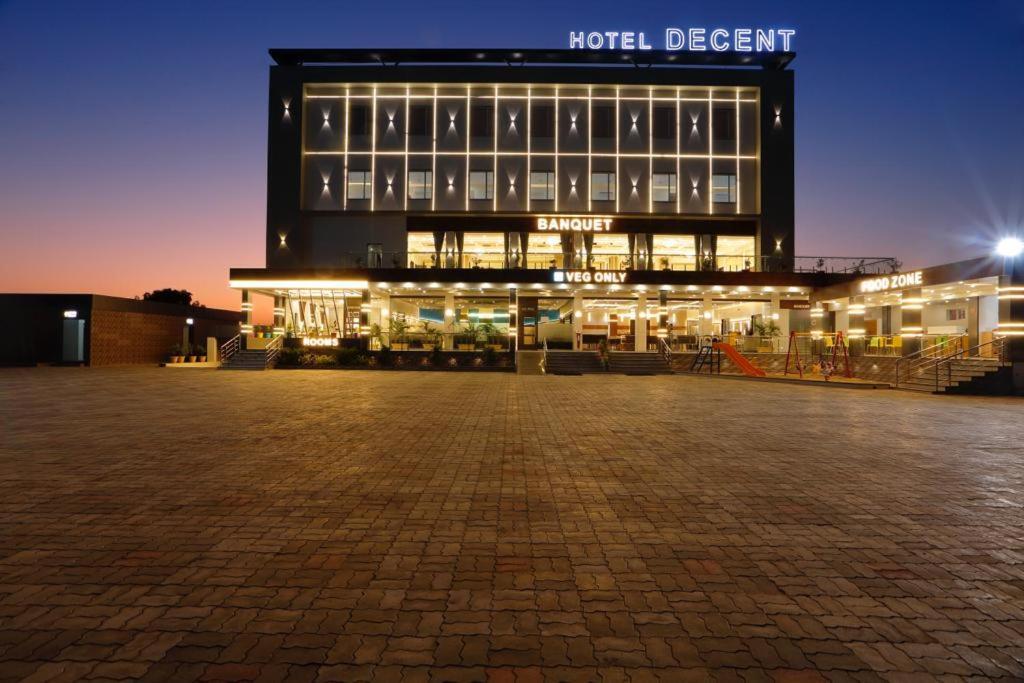 Hotel Decent Unjha Eksteriør bilde