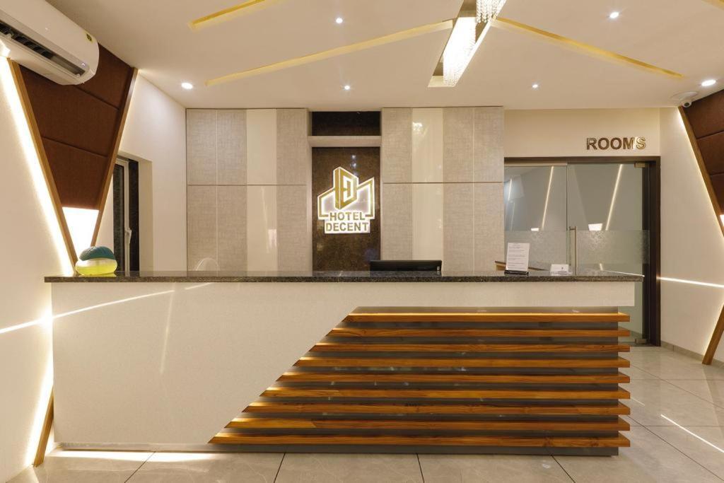 Hotel Decent Unjha Eksteriør bilde