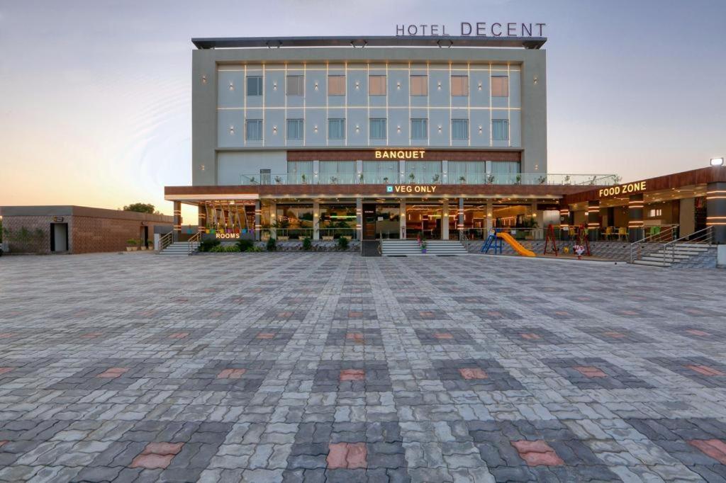 Hotel Decent Unjha Eksteriør bilde
