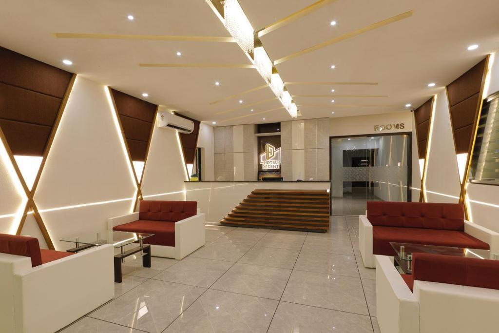 Hotel Decent Unjha Eksteriør bilde
