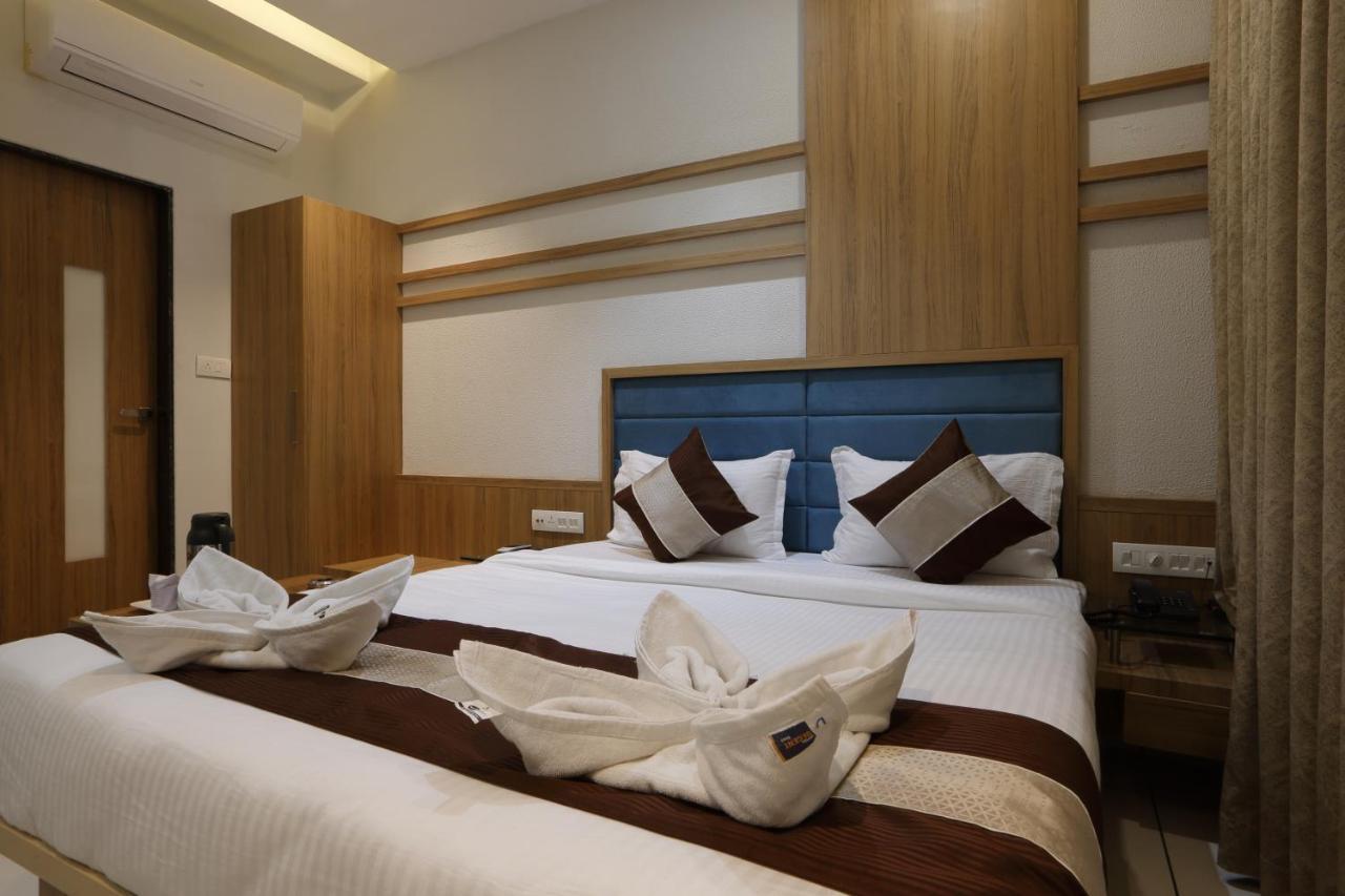 Hotel Decent Unjha Eksteriør bilde